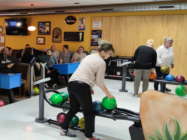  Immanuel Haus Ecktannen unternahm stimmungsvollen Ausflug auf die Bowlingbahn.